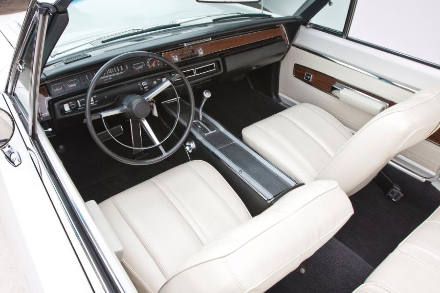  Plymouth GTX Convertible 1968 года  (фото 17 из 24)